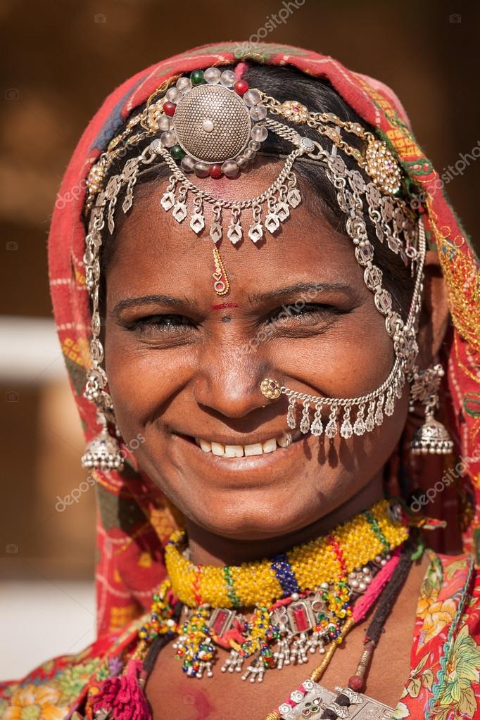Indian woman in colorful ethnic attire. Jaisalmer, Rajasthan, India ⬇ Stock  Photo, Image by © OlegDoroshenko #109231220