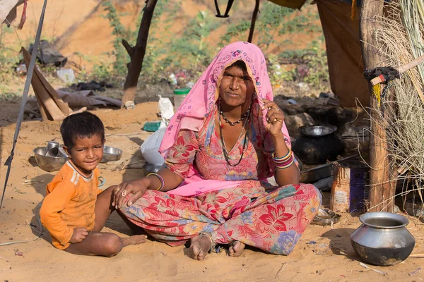 Mulher indiana e crianças, Pushkar. Índia — Fotografia de Stock