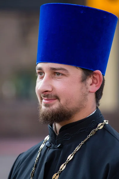 Gemeindemitglieder ukrainischer orthodoxer Kirche Moskauer Patriarchat während religiöser Prozession. Kiew, Ukraine — Stockfoto