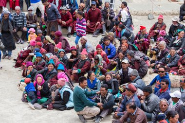 Mistik maskesi Lamayuru Gompa, Ladakh, Kuzey Hindistan, Yuru Kabgyat Budist festivalin zamanında Tsam gizem dans dans sırasında Tibet yaşlı insanlar