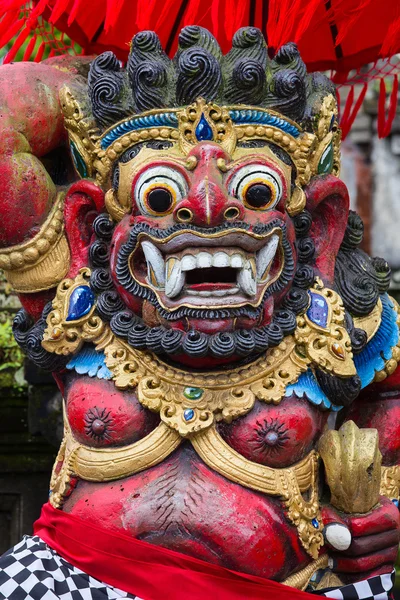 Balinesische Götterstatue im zentralen Bali-Tempel. Indonesien — Stockfoto