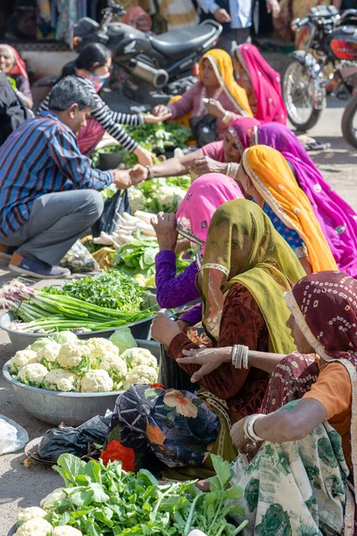 Pushkar India Νοεμβρίου 2018 Πωλητής Τροφίμων Που Πωλεί Λαχανικά Στην — Φωτογραφία Αρχείου