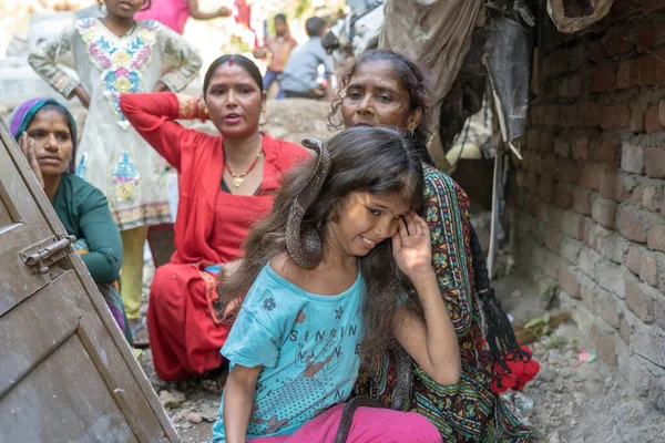 Rishikesh Indien November 2018 Ein Junges Mädchen Wird Indischen Rishikesh — Stockfoto