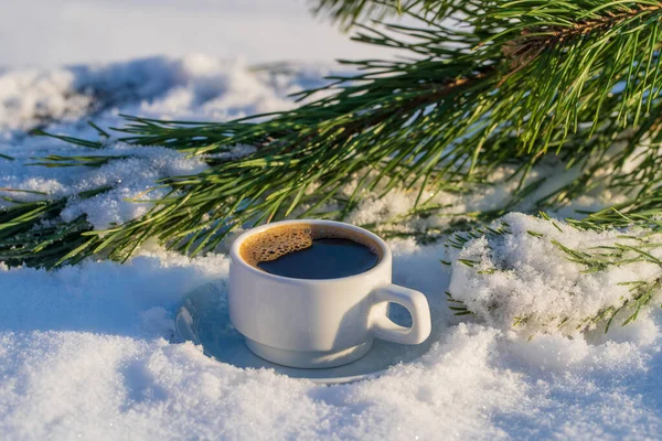 White Cup Hot Coffee Bed Snow White Background Close Concept — Stock Photo, Image