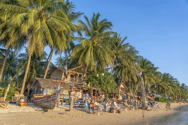 Koh Phangan Tailândia Janeiro 2020 Bar Praia Coqueiros Água Mar — Fotografia de Stock