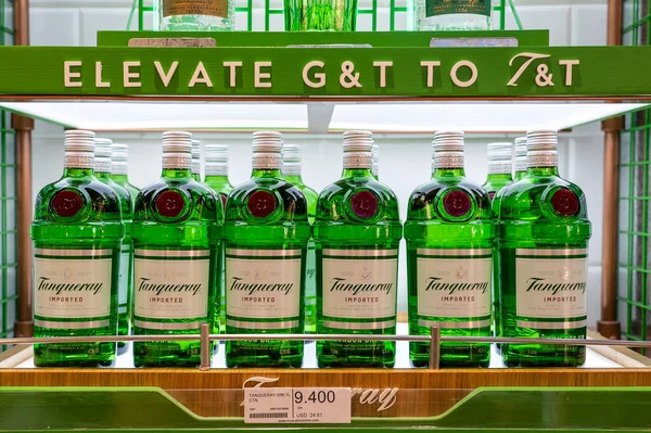 Muscat Oman January 2020 Bottles Tanqueray London Dry Gin Shells — 스톡 사진