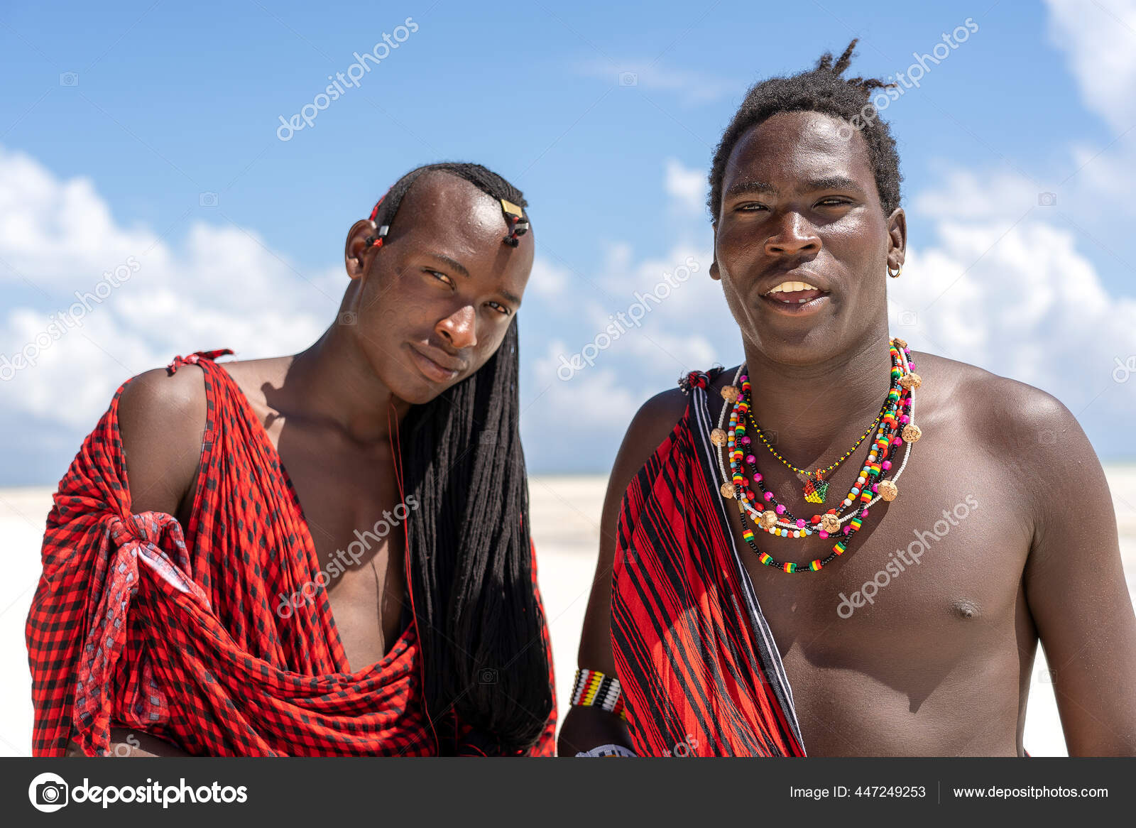Zanzibar Tanzania December 2019 Afrikansk Mænd Masai Traditionelt Redaktionelle © OlegDoroshenko #447249253