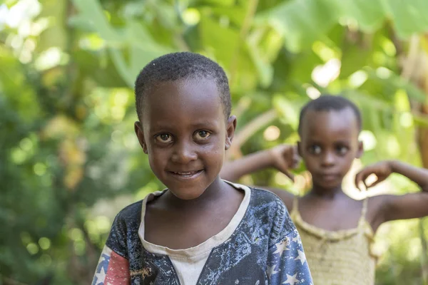 Sansibar Tansania November 2019 Unbekannte Afrikanische Kleinkinder Auf Einer Straße — Stockfoto