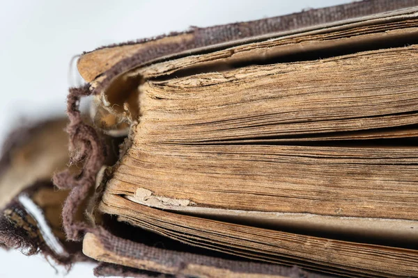 Çok Eski Bir Dini Kitap Yakın Çekim Eski Kitap Sayfaları — Stok fotoğraf