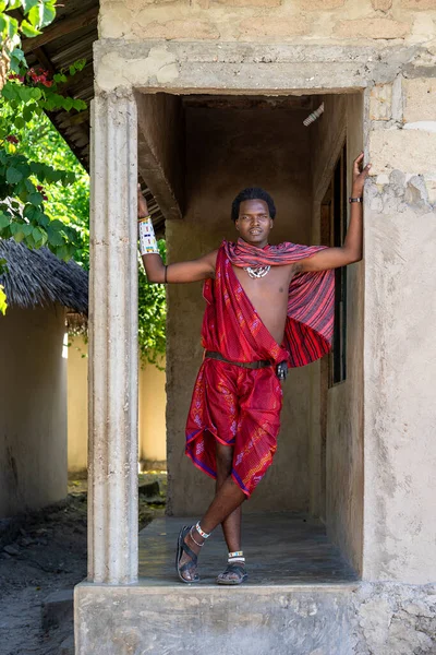 Sansibar Tansania Januar 2020 Afrikanische Masai Traditioneller Kleidung Auf Der — Stockfoto