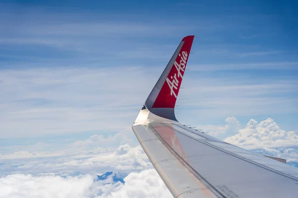 Kota Kinabalu Malasia Febrero 2020 Ala Del Avión Airasia Compañía — Foto de Stock