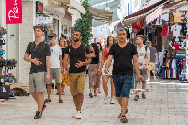 Bodrum Turquía Septiembre 2019 Turistas Caminando Por Calle Casco Antiguo —  Fotos de Stock