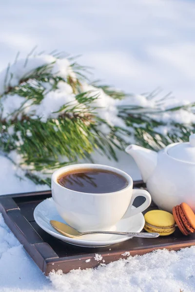 White Cup Hot Tea Teapot Bed Snow White Background Close — Stock Photo, Image