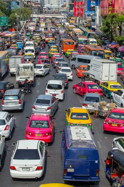 Μπανγκόκ Ταϊλάνδη Ιανουάριος 2015 Κυκλοφορίας Μαρμελάδα Κατά Μήκος Ενός Πολυσύχναστου — Φωτογραφία Αρχείου