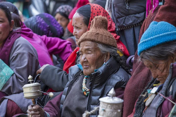Lamayuru Gompa Ladakh Indien Juni 2015 Viele Lokale Buddhistische Menschen — Stockfoto