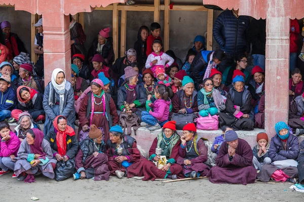 Lamayuru Gompa Ladakh India June 2015 Many Local Buddhist People — Stock Photo, Image
