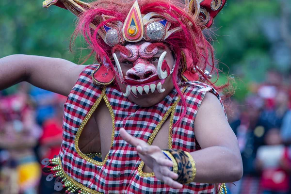 Bali Indonesia Gennaio 2018 Uomo Balinese Indossando Una Maschera Celuluk — Foto Stock