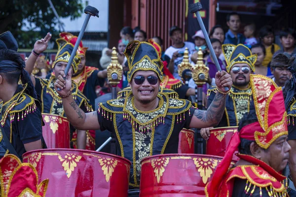 Bali Indonesia Jan 2018 Balinese Guys Play National Musical Instruments — Stock Photo, Image