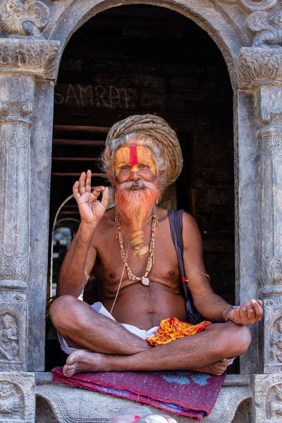 Katmandú Nepal Octubre 2016 Anciano Sadhu Guru Posa Para Una —  Fotos de Stock