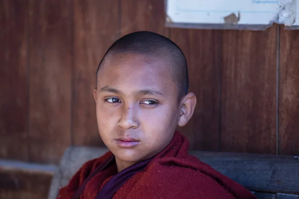 Lago Inle Myanmar Birmania Enero 2016 Monje Joven Monasterio Budista — Foto de Stock