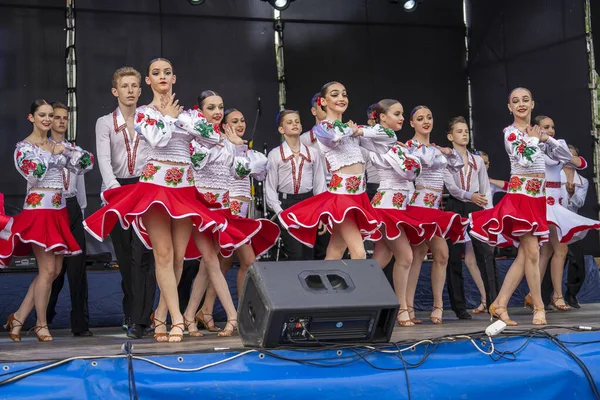 Shepetivka Ukraina Juni 2021 Unga Artister Dansar Shepetivka City Day — Stockfoto