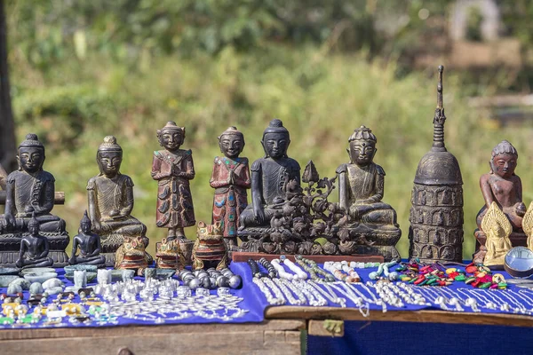 Handgjorda Souvenirer Ett Turiststånd Gatumarknaden Nära Inle Lake Burma Närbild — Stockfoto