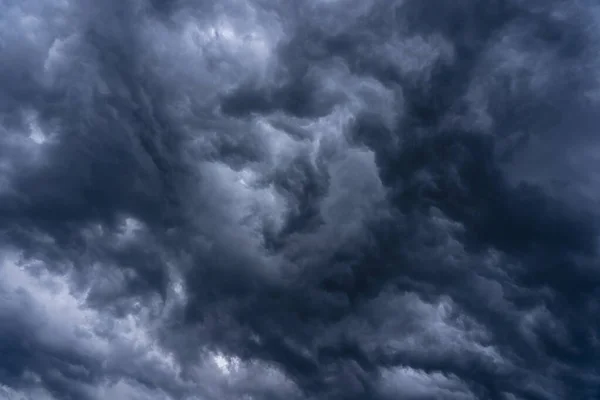 Sonnenuntergang Schöne Wolken Vor Dem Dramatischen Stürmischen Himmel Vor Dem — Stockfoto