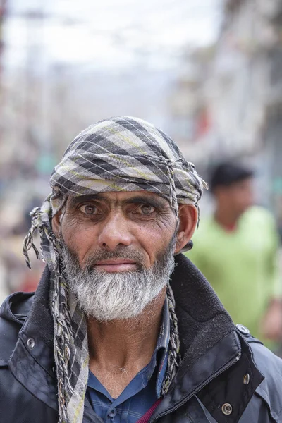 Leh India Junio 2015 Pobre Anciano Mercado Callejero Pueblo Montaña — Foto de Stock