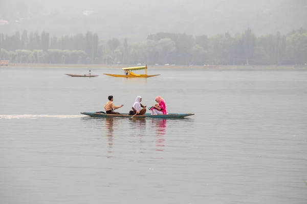 Srinagar India Luglio 2015 Stile Vita Nel Lago Dal Persone — Foto Stock