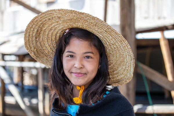 Inle Lake Myanmar Burma Ocak 2016 Burmalı Bir Kızın Portresi — Stok fotoğraf