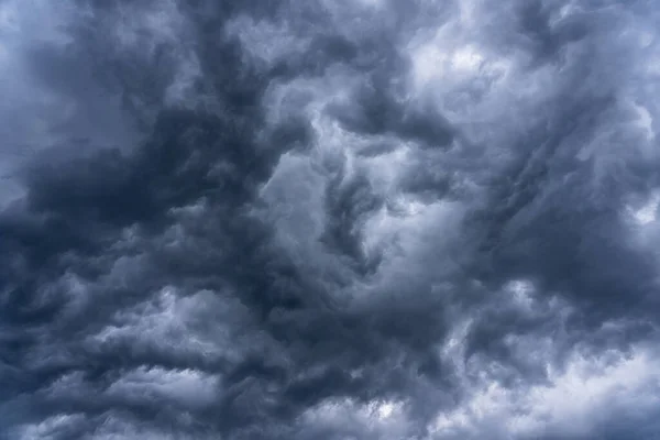 Sonnenuntergang Schöne Wolken Vor Dem Dramatischen Stürmischen Himmel Vor Dem — Stockfoto