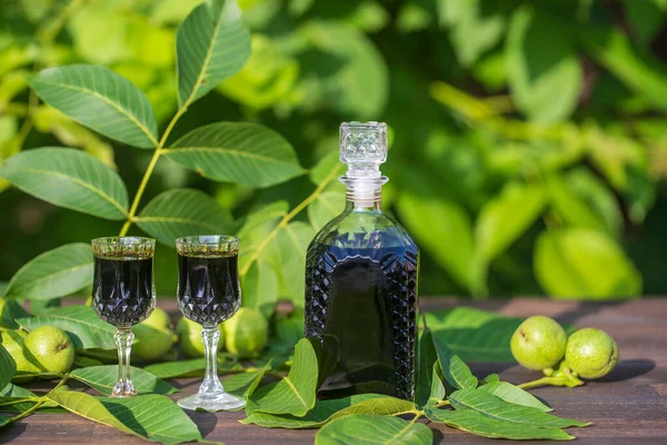 Liquore Noci Verdi Giovani Rimedio Mal Stomaco Vicino Tintura Noci — Foto Stock