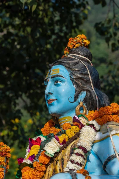 Detalle Estatua Shiva Ídolo Hindú Ghat Cerca Del Río Ganges — Foto de Stock