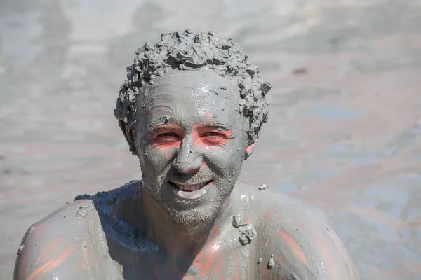 Modderbehandeling Dalyan Turkije Portret Gelukkige Man Die Een Modderbad Neemt — Stockfoto