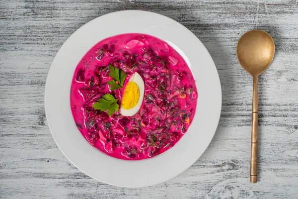 Deliziosa Zuppa Fredda Barbabietole Estive Con Cetriolo Uovo Sodo Ravanello — Foto Stock