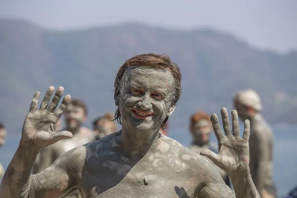 Tratamiento Lodo Dalyan Turquía Retrato Hombre Feliz Que Toma Baño —  Fotos de Stock