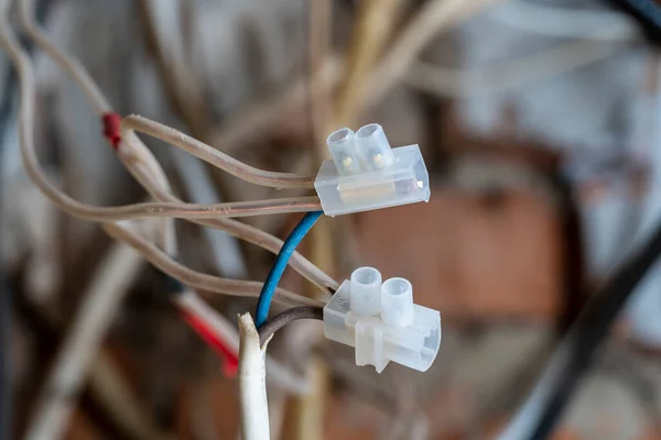 Пластиковое Подключение Электрических Кабелей Дома Крупным Планом — стоковое фото