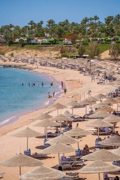 Sharm Sheikh Egypt Května 2021 Lidé Relaxují Luxusní Písečné Pláži — Stock fotografie