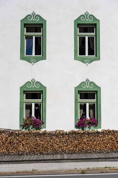 White Facade Old Farm Mountain House Windows Flowers Wall Complex — Stock Photo, Image