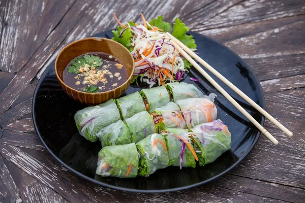 Fresh Vietnamese Spring Rolls Plate Salad Close — Stock Photo, Image