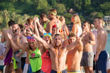 Dolunay parti adası Koh Phangan, Tayland sırasında Haad Rin beach