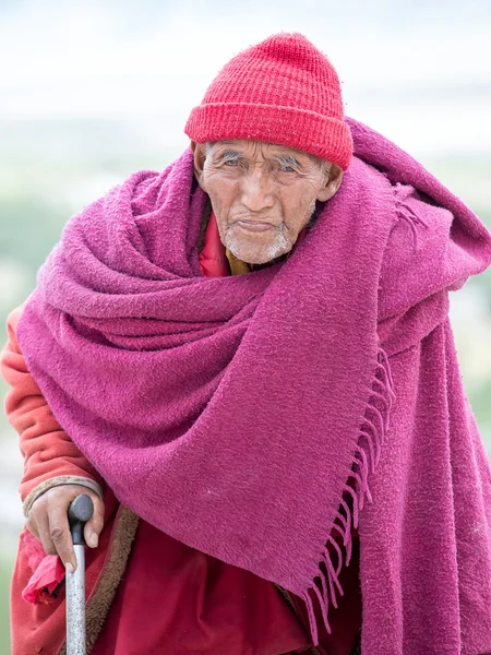 Starý Tibetský buddhistický mnich v Ladakhu. Indie — Stock fotografie