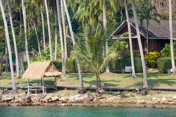 Praia tropical bonita na ilha Koh Kood, Tailândia — Fotografia de Stock