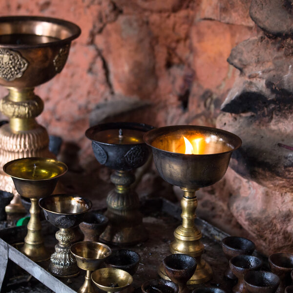 Иконные лампы в тибетской гомпе
 