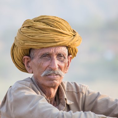 Hint göçebe yıllık Pushkar deve Mela katıldı