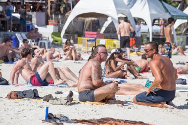Haad Rin beach adası Koh Phangan, Tayland dolunay partiden önce