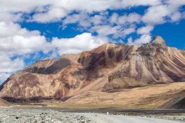 Himalaya peyzaj Himalayalar manali leh yolu boyunca. Himachal pradesh, Hindistan 