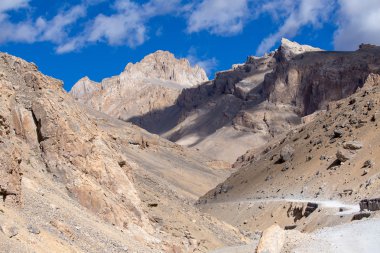 Himalaya peyzaj Himalayalar manali leh yolu boyunca. Himachal pradesh, Hindistan 