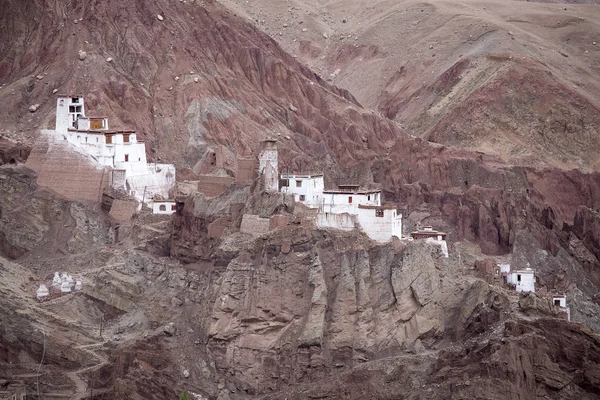 Basgo Manastırı Basgo, Ladakh, Hindistan 'da bulunan bir Budist manastırıdır. , — Stok fotoğraf