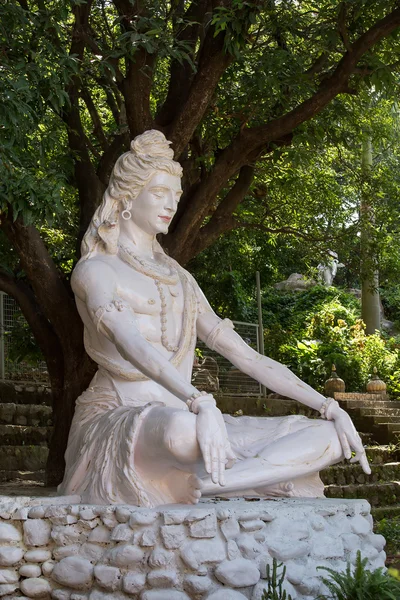 Shiva standbeeld in rishikesh, india — Stockfoto